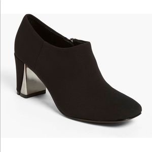 Donald J. Plinter Calla Ankle Boots Heeled Bootie